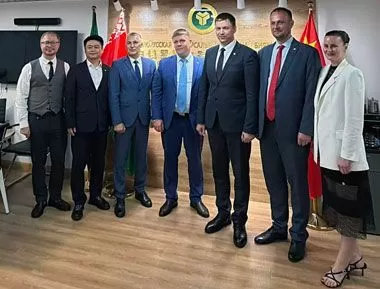 Белфармпром и Белфармация намерены закупать в Китае сырье для фармпроизводства через БУТБ
