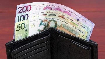Зарплата бюджетников в Беларуси вырастет с 1 сентября