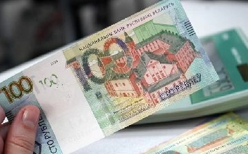 Нацбанк продолжает отмечать привлекательность кредитов и вкладов в белорусских рублях