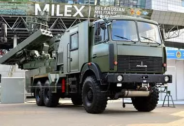 Модернизированная боевая машина 9А33-2Б из состава ЗРК «Оса» на шасс МАЗ-6317. Фото safaniuk.livejournal.com
