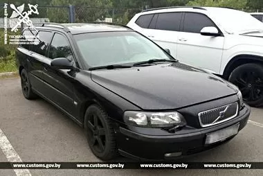 Незаконный ввоз из Литвы четырех легковых автомобилей пресекла белорусская таможня