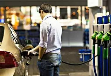 Автомобильное топливо в Беларуси подорожало с 28 апреля на 1 копейку