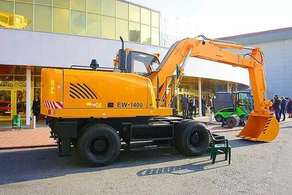 amkodor_EW1400.jpg