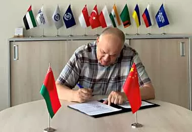 Со стороны Бремино групп протокол был подписан директором Олегом Борцовым. Фото bremino.by