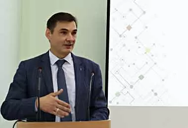 Александр Бурак: без взаимодействия науки с промышленностью невозможно развитие экономики, а связующим звеном между ними является стандартизация.
