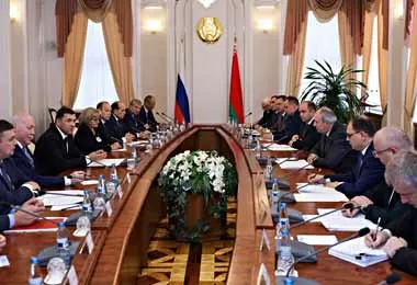 Беларусь заинтересована в развитии промышленной кооперации со Свердловской областью — Румас