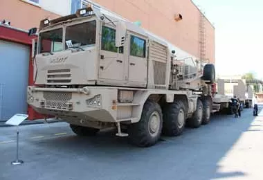 автопоезд-танковоз МЗКТ-74135−99942−837211