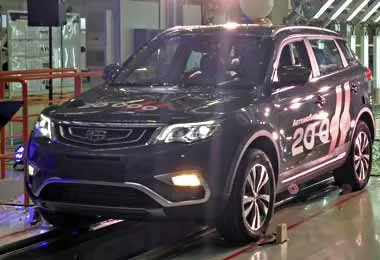 20-тысячный автомобиль Geely в 2019 г сошел с конвейера СЗАО «БелДжи» 24 декабря. Фото А. Хмельницкого.