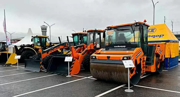 Амкодор представил свою технику на выставке «Дорога 2022» в Казани Амкодор представил свою технику на выставке «Дорога 2022» в Казани