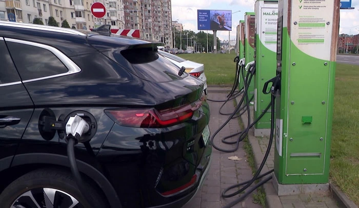 Чуть более 1 тыс электромобилей могут еще ввезти в Беларусь до конца года физлица без уплаты пошлины — ГТК