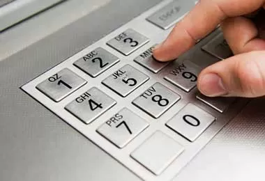 Банк БелВЭБ отменил плату за смену ПИН-кода в банкоматах