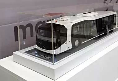 МАЗ представил модель перронного автобуса на выставке в Минске