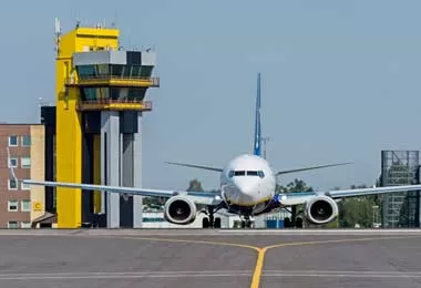 Аэропорты Литвы могут потерять всего 700 тыс евро в год из-за запретов полетов Белавиа