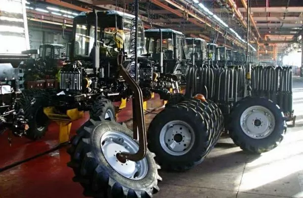 traktor.jpg traktor.jpg