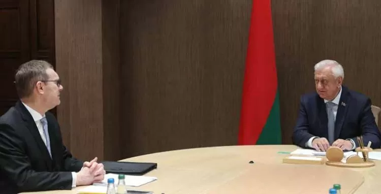 Мясникович предложил Латвии партнерство в мебельном производстве Мясникович предложил Латвии партнерство в мебельном производстве