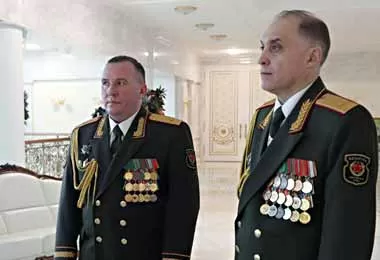 Министр обороны Республики Беларусь Виктор Хренин (слева) и начальник Генерального штаба Вооруженных Сил Александр Вольфович. Фото БЕЛТА