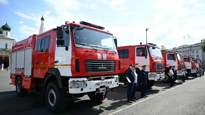 Пять пожарных автоцистерн на базе шасси МАЗ поставлены в Ярославскую область РФ Пять пожарных автоцистерн на базе шасси МАЗ поставлены в Ярославскую область РФ