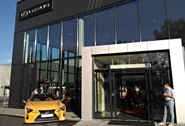 Холдинг Атлант-М открыл автосалон Тойота Центр Минск Восток и Лексус Минск