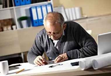 Лукашенко разрешил белорусским госслужащим работать на пенсии