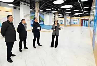 «Великий камень» презентовал проект строительства контейнерного железнодорожного терминала Международной портовой группе Сианя