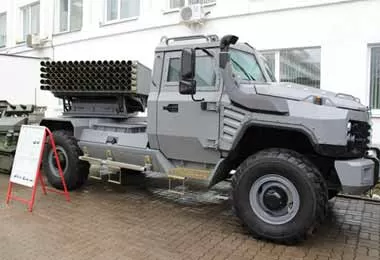 Госкомвоенпром планирует представить на параде 9 мая новую РСЗО и боевого робота