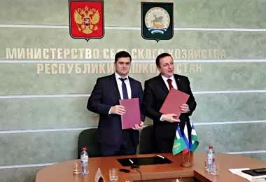Гомсельмаш подписал соглашение на поставку 90 комбайнов в Башкортостан