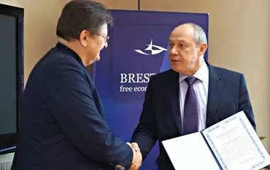 Свидетельство о регистрации вручено польскому предпринимателю Адаму Дашковскому. Свидетельство о регистрации вручено польскому предпринимателю Адаму Дашковскому.