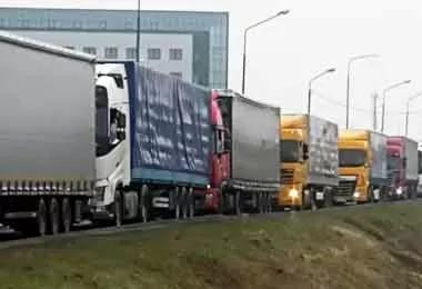 Госпогранкомитет фиксирует скопление фур на всех направлениях в ЕС