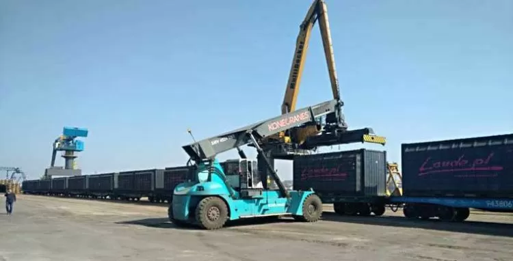 Белинтертранс осуществил тестовую перевозка кукурузы в контейнерах belintertrans_k.jpg