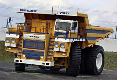 БелАЗ поставит 77 карьерных самосвалов в Индию