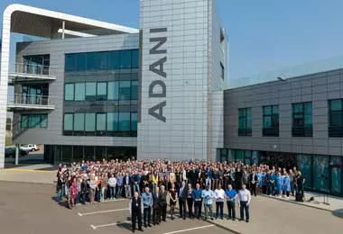 Компания «Адани» призывает власть и силовые структуры немедленно прекратить любое насилие и репрессии
