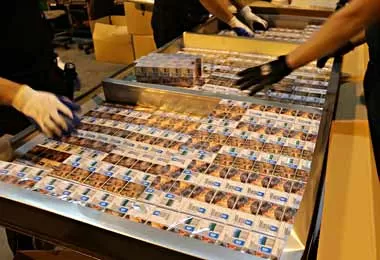 Крупную партию контрабандных белорусских сигарет на 1,6 млн долл задержали в Польше