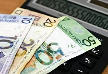 Более 2 млрд бел руб ежемесячно направляется на финансирование соцвыплат в Беларуси — Минтруда