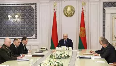 Лукашенко предлагает сократить белорусское дипломатическое присутствие за рубежом