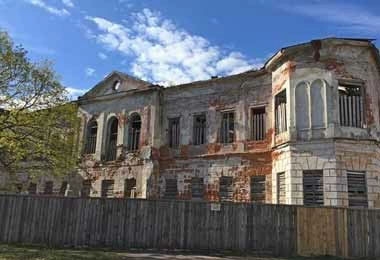 На электронных торгах БУТБ продана главная достопримечательность Наровли – дворец Горваттов