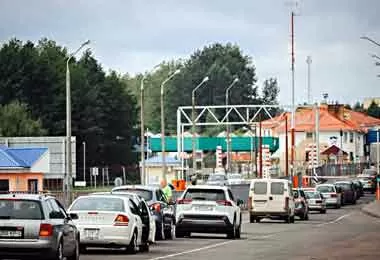 Госпогранкомитет фиксирует существенный рост очереди легковых авто на въезд в ЕС