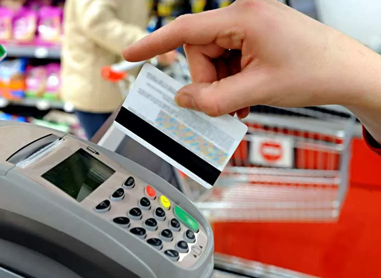 plastic_card_760.jpg plastic_card_760.jpg