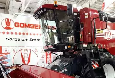 Гомсельмаш продолжит поставки зерноуборочной техники в Татарстан