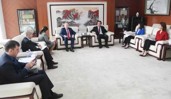 china_vizit01.jpg