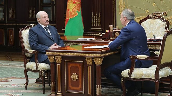 Лукашенко пообещал выплачивать семейный капитал