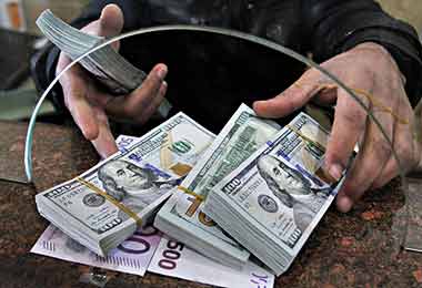 Белорусы стали чистыми продавцами валюты по итогам февраля 2023 г