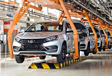 Российский Автоваз планирует существенно нарастить экспорт автомобилей в 2025 г