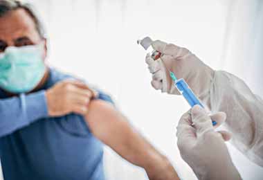 Полный курс вакцинации против коронавируса прошли почти 41% населения Беларуси — Минздрав