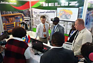 БелАЗ продемонстрировал свою продукцию и потенциал на выставке в Зимбабве