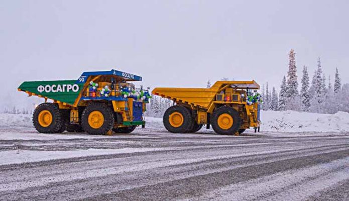 БелАЗ ввел в эксплуатацию два самосвала большой грузоподъемности в Мурманской области