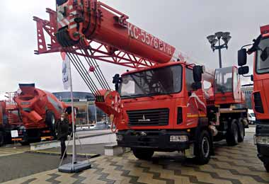 МАЗ представил новый автокран на выставке BUDEXPO-2021