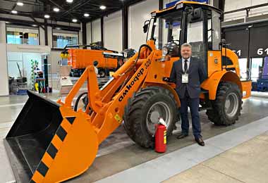 Амкодор представил новую модель коммунального погрузчика на выставке «ЖКХ России»