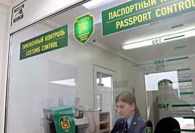 Белорусские таможенники приступили к выполнению отдельных функций погранконтроля еще в трех пунктах пропуска
