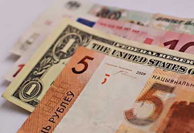 Курсы основных валют продолжили повышаться на торгах БВФБ 22 сентября