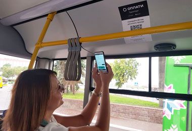 Сервис бесконтактной оплаты проезда в общественном транспорте через QR-код запускают еще в трех белорусских городах